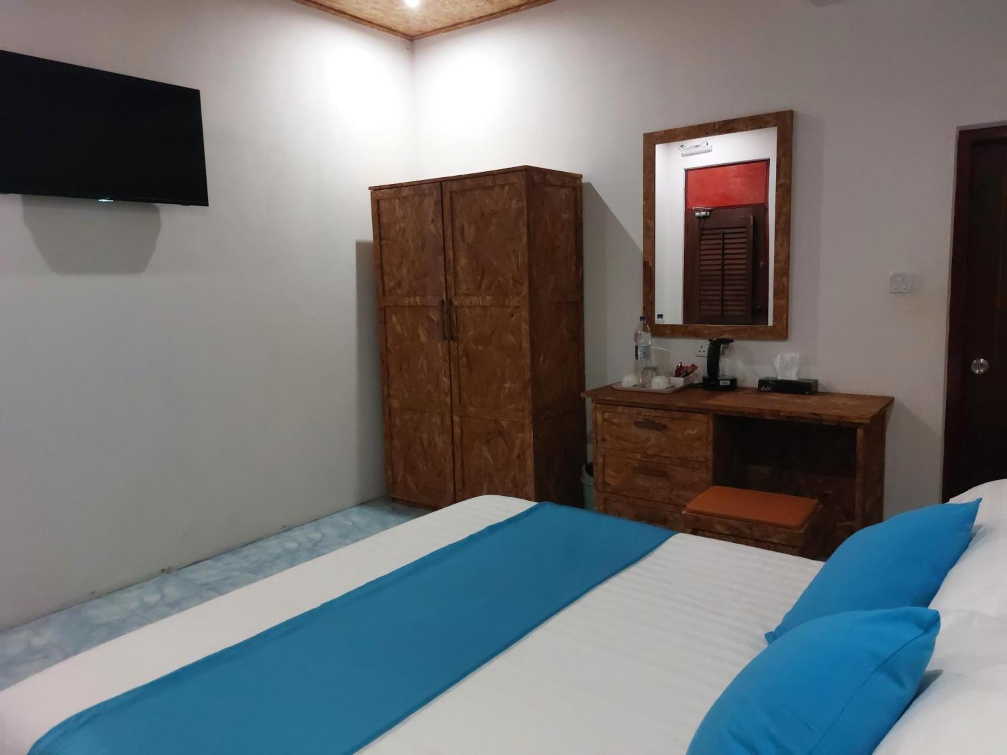 Emzaz Blue Lagoon Ugoofaaru Exterior photo