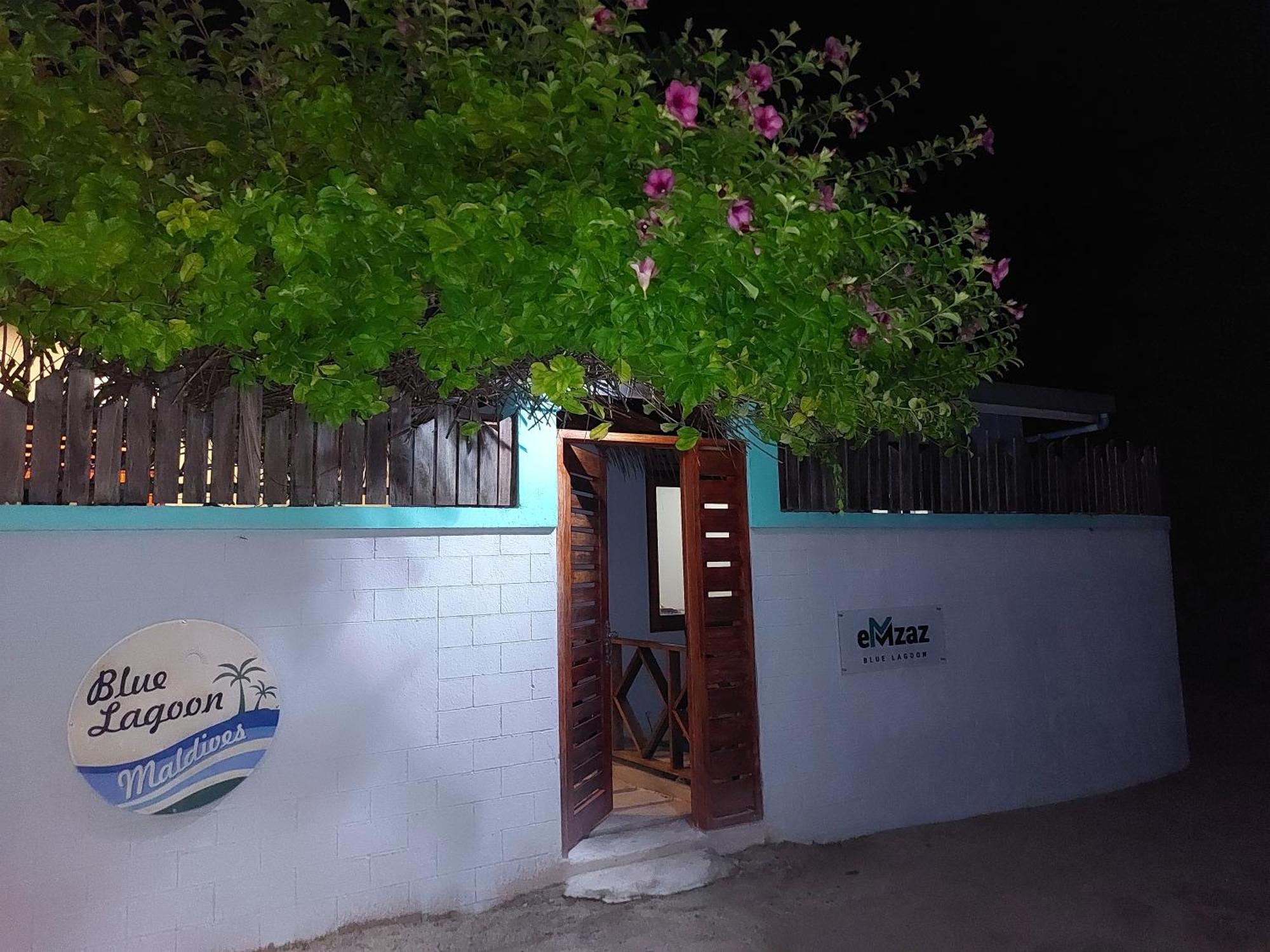 Emzaz Blue Lagoon Ugoofaaru Exterior photo